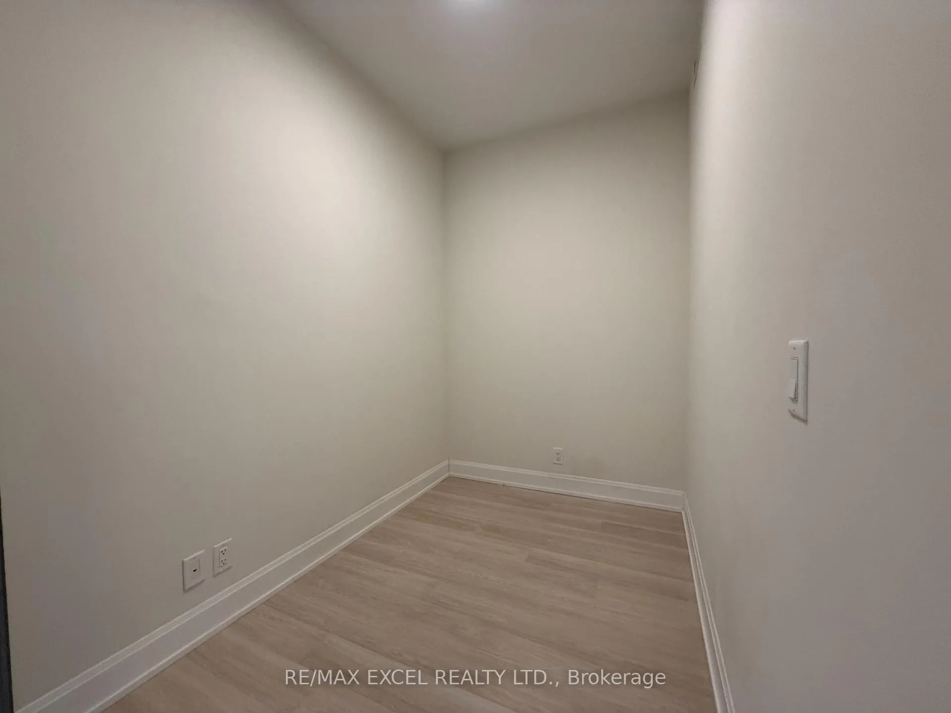 Photo 8 of Unit 1501, 38 Gandhi Lane, Markham, Commerce Valley — HOMEH