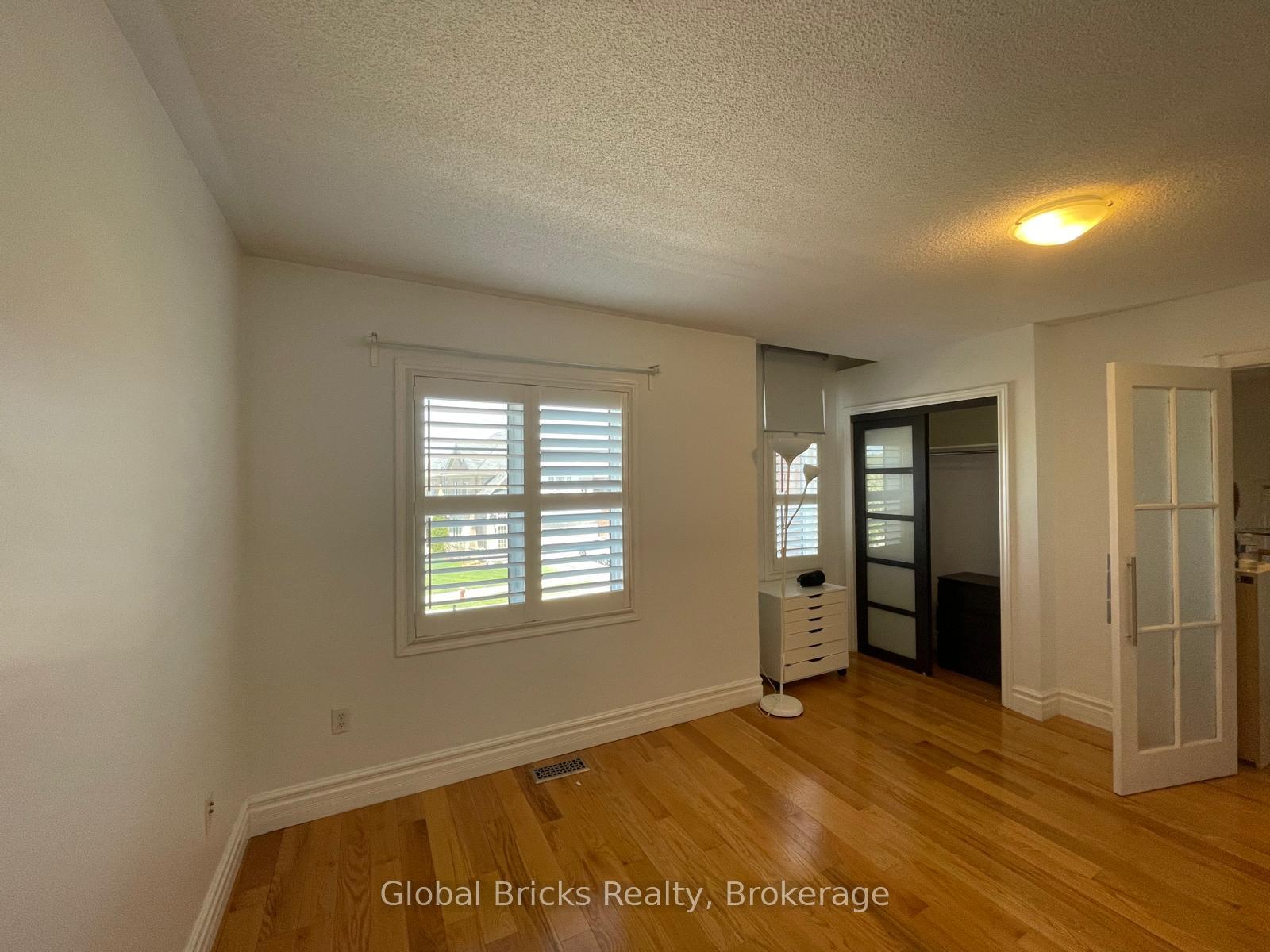 Photo 24 of 3366 Roma Avenue, Burlington, Alton — HOMEH