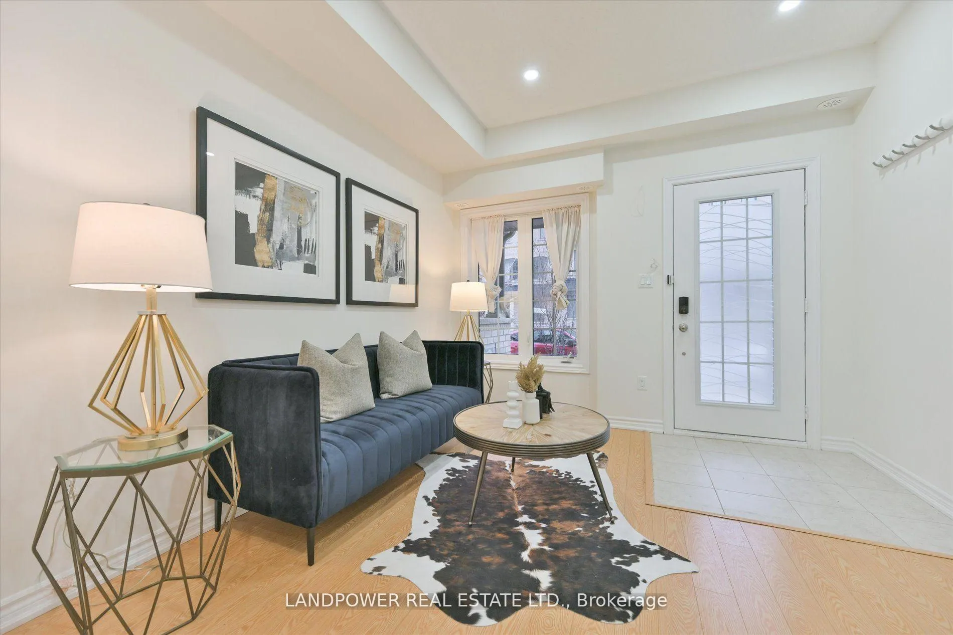 Photo 2 of 125 Frederick Wilson Avenue, Markham, Cornell — HOMEH