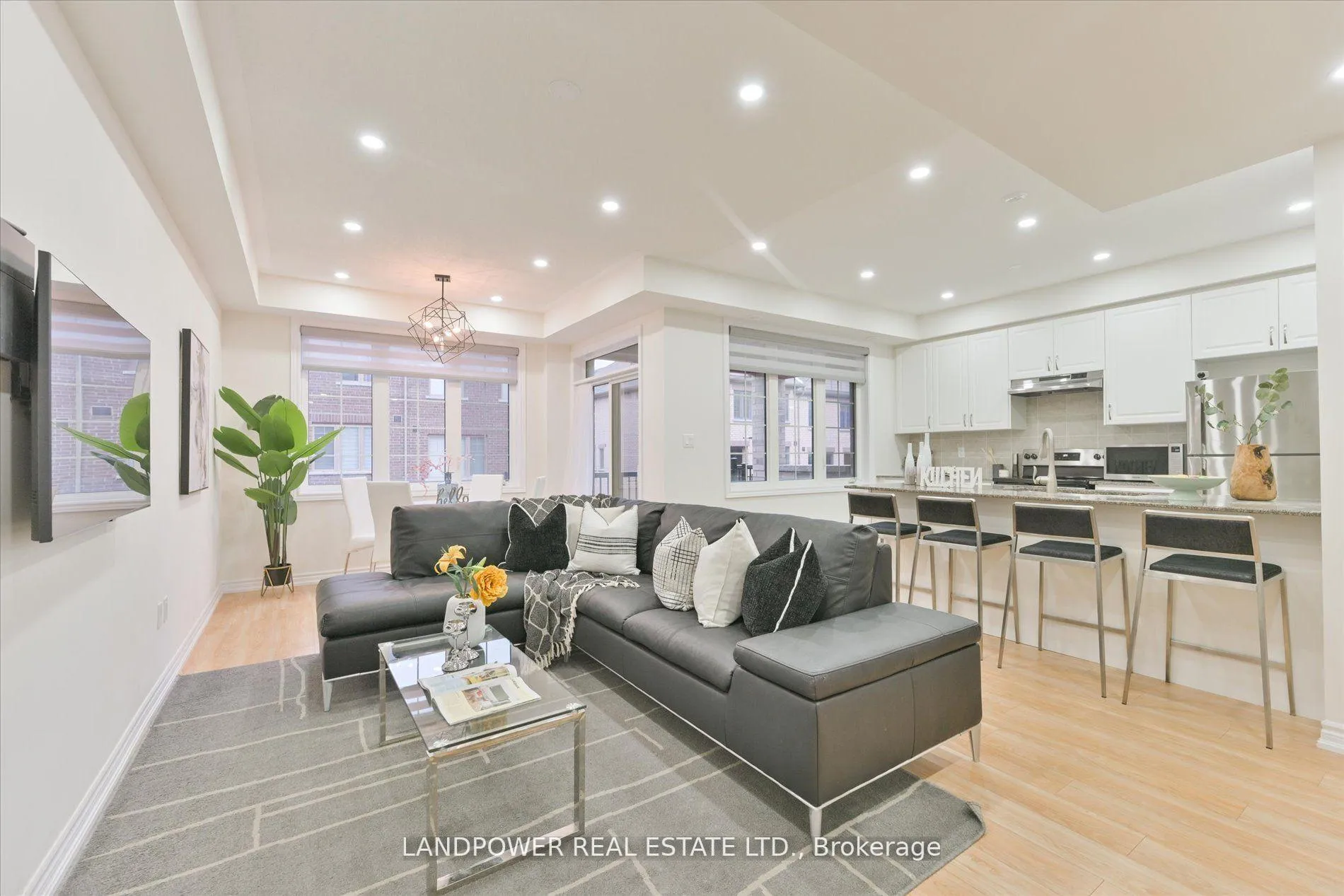 Photo 5 of 125 Frederick Wilson Avenue, Markham, Cornell — HOMEH