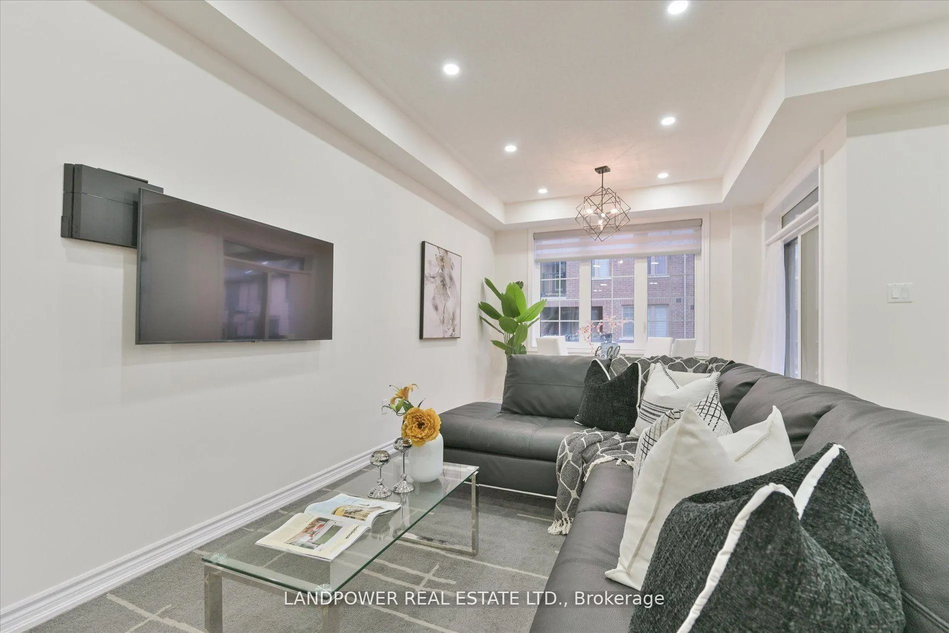 Photo 6 of 125 Frederick Wilson Avenue, Markham, Cornell — HOMEH