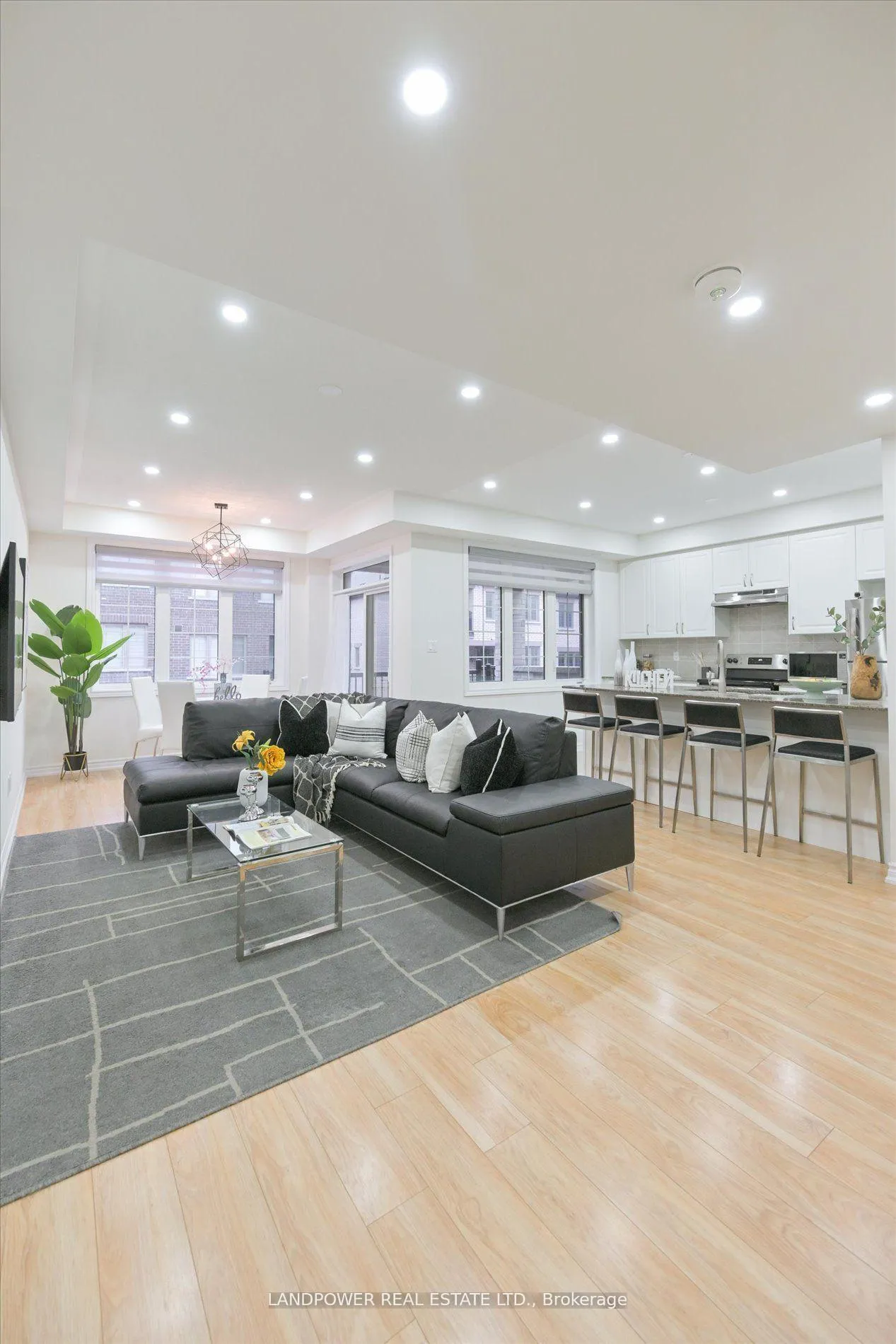 Photo 8 of 125 Frederick Wilson Avenue, Markham, Cornell — HOMEH