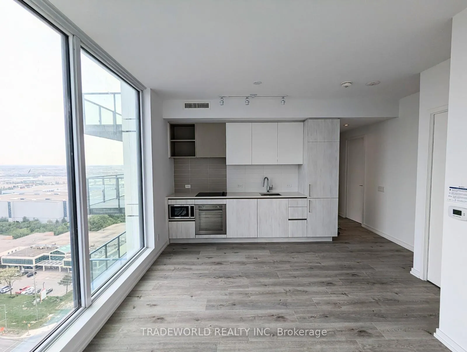 Photo 6 of Unit 2206, 7890 Jane Street, Vaughan, Vaughan Corporate Centre — HOMEH