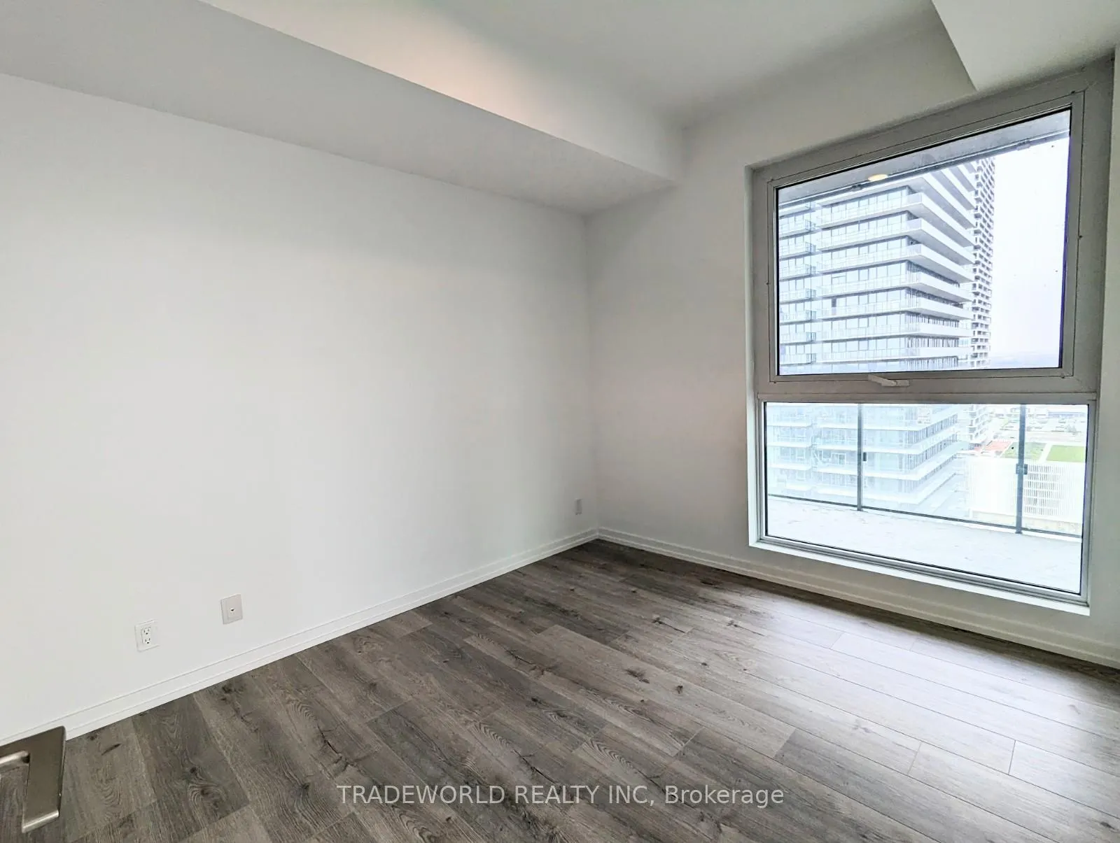 Photo 8 of Unit 2206, 7890 Jane Street, Vaughan, Vaughan Corporate Centre — HOMEH