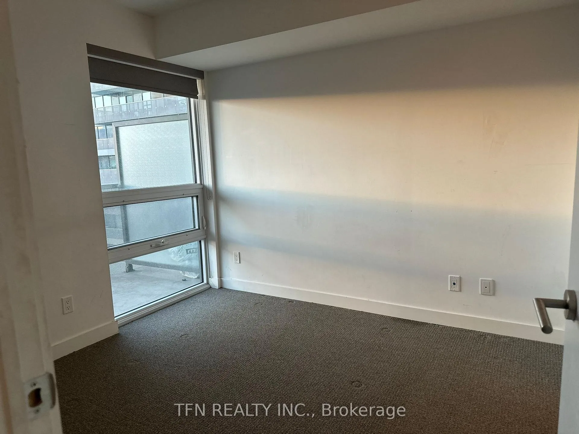 Photo 7 of Unit 1018, 120 Varna Drive, Toronto, Englemount-Lawrence — HOMEH