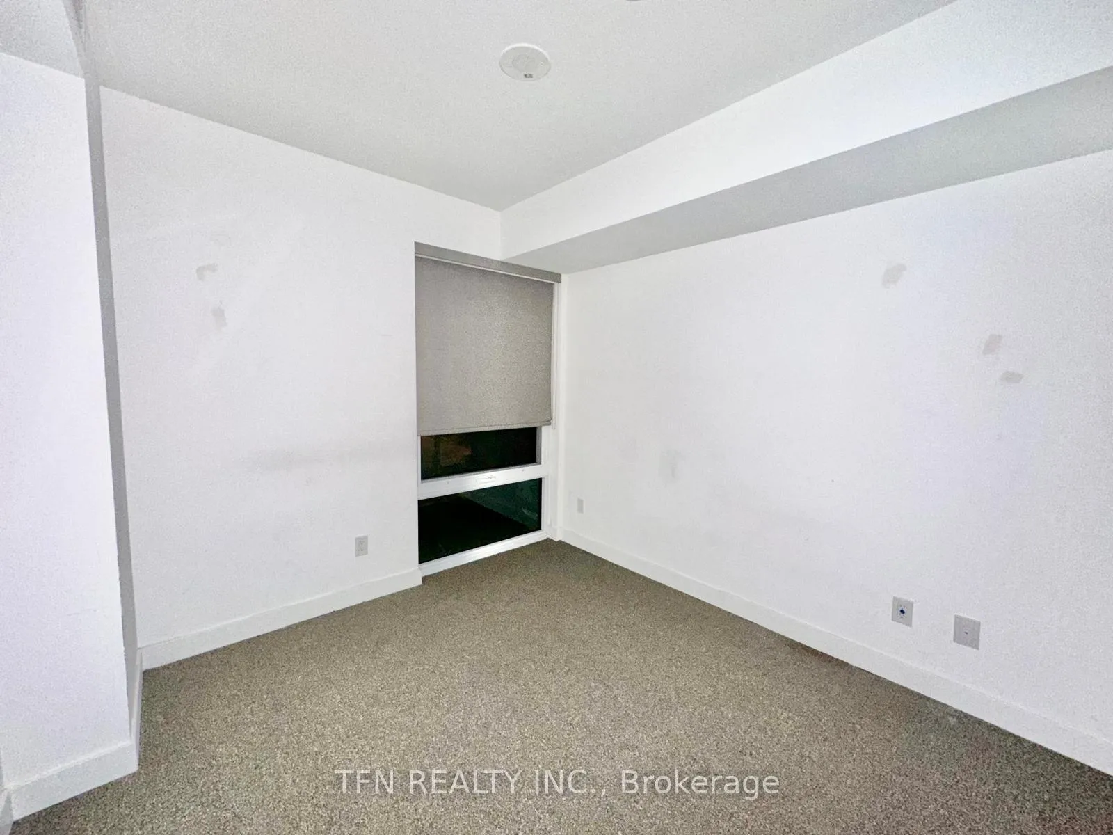 Photo 8 of Unit 1018, 120 Varna Drive, Toronto, Englemount-Lawrence — HOMEH