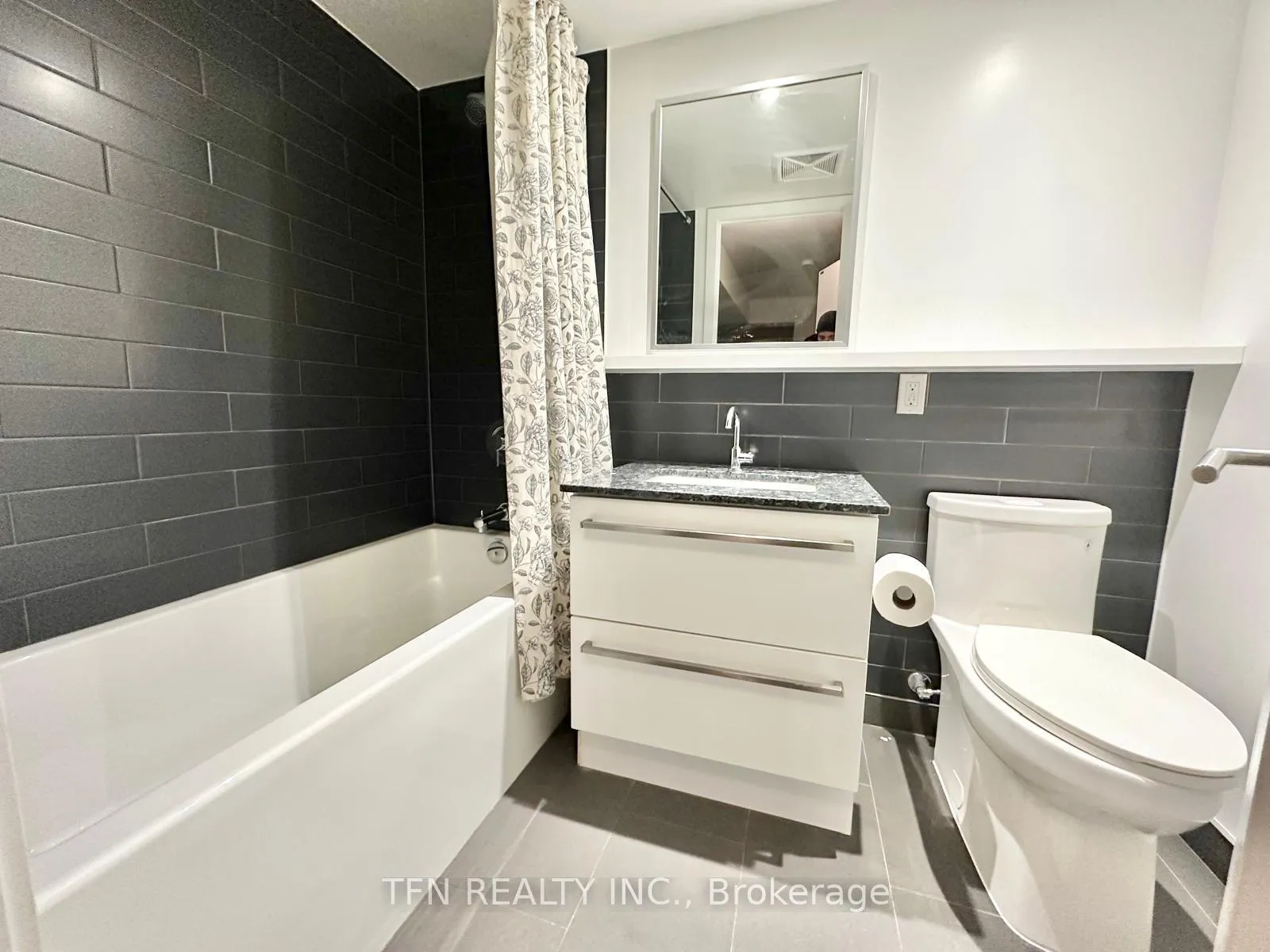Photo 10 of Unit 1018, 120 Varna Drive, Toronto, Englemount-Lawrence — HOMEH