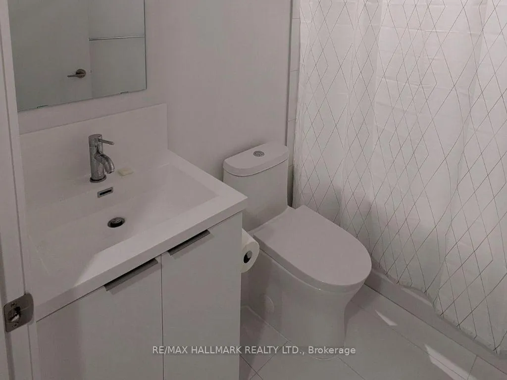 Photo 6 of Unit 2405, 238 Simcoe Street, Toronto, Kensington-Chinatown — HOMEH