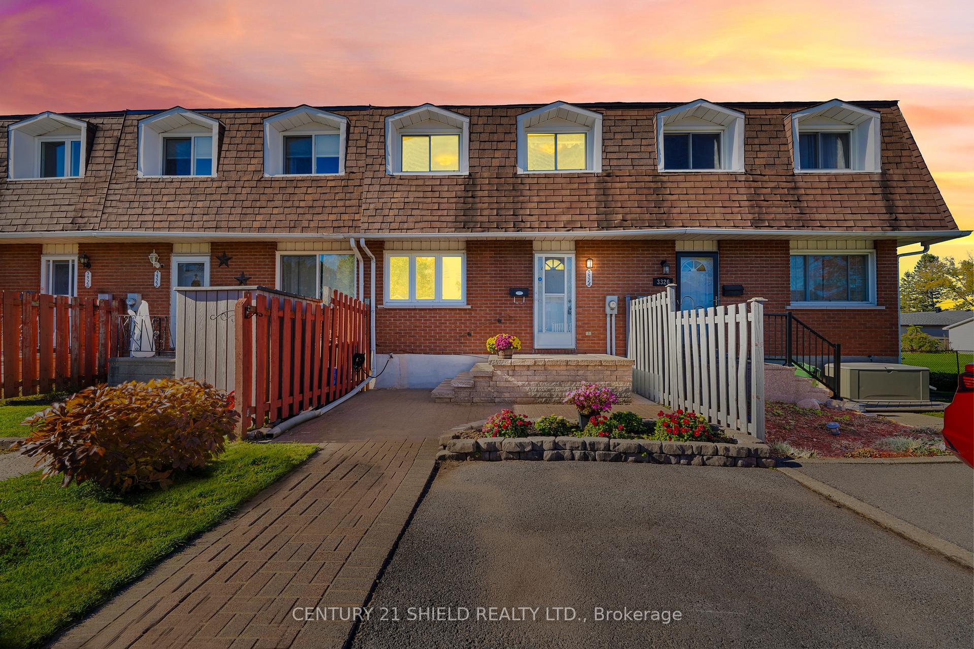 Photo 1 of 3324 Cadeb Avenue, Cornwall — HOMEH