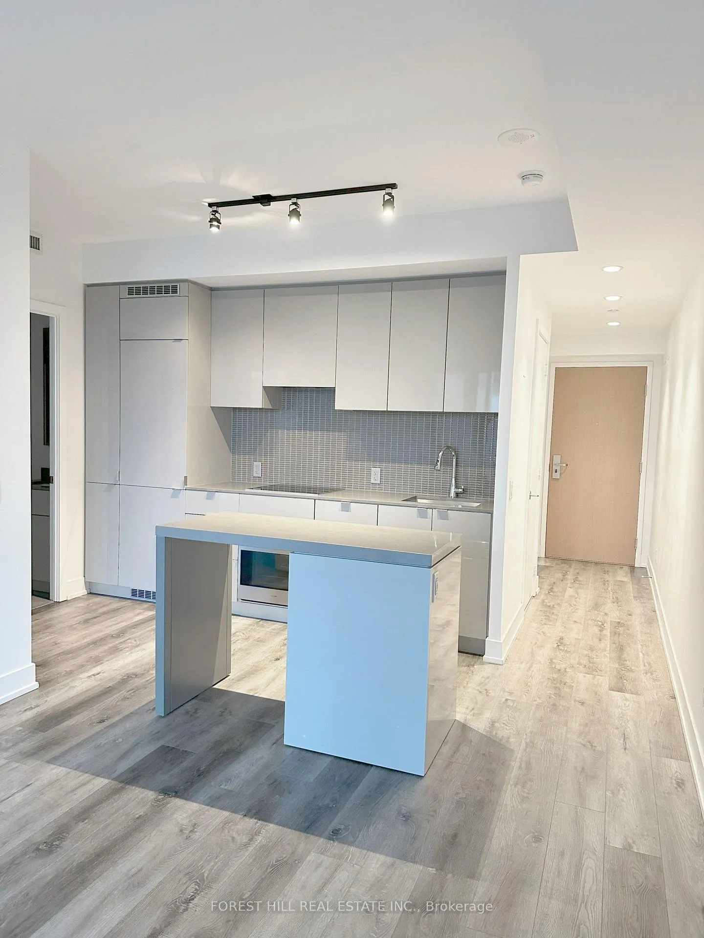 Front of Unit 3412, 7 Grenville Street