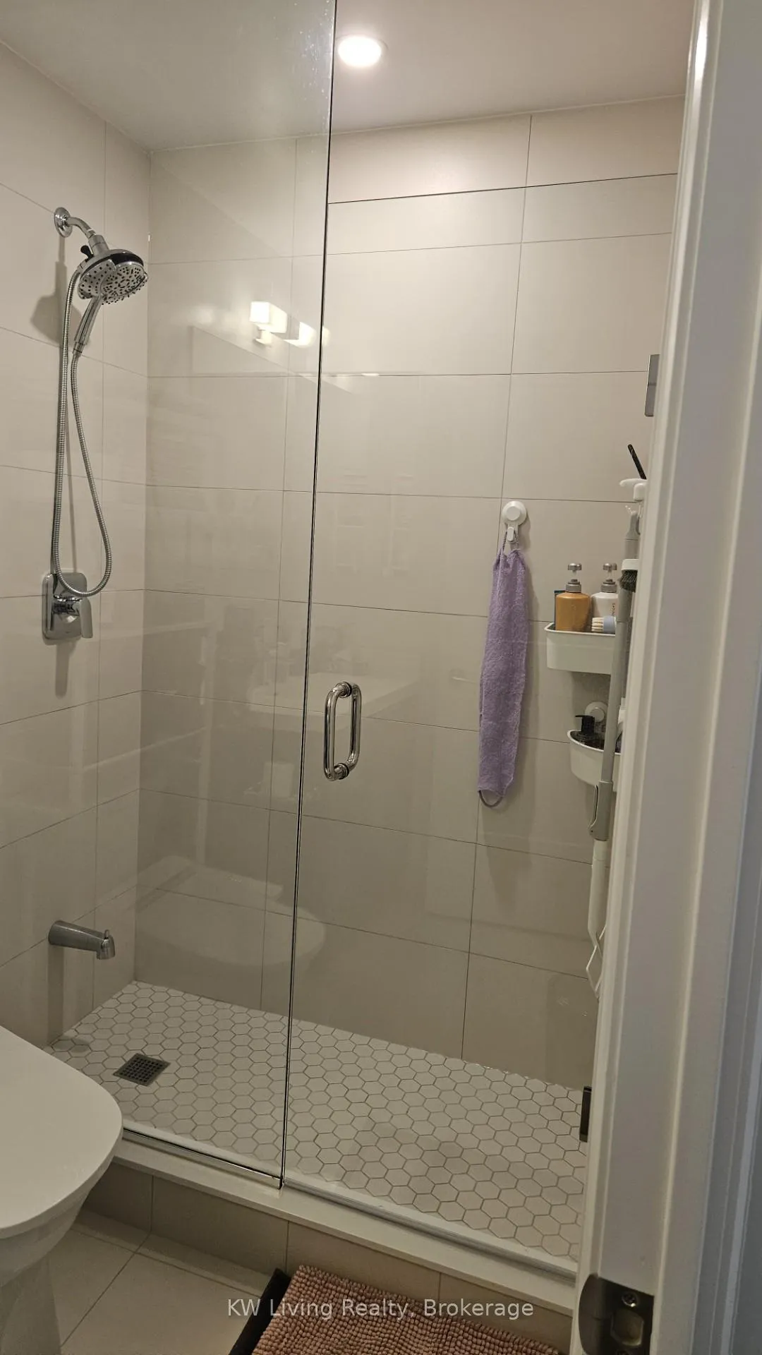 Photo 8 of Unit 903, 25 Holly Street, Toronto, Mount Pleasant West — HOMEH