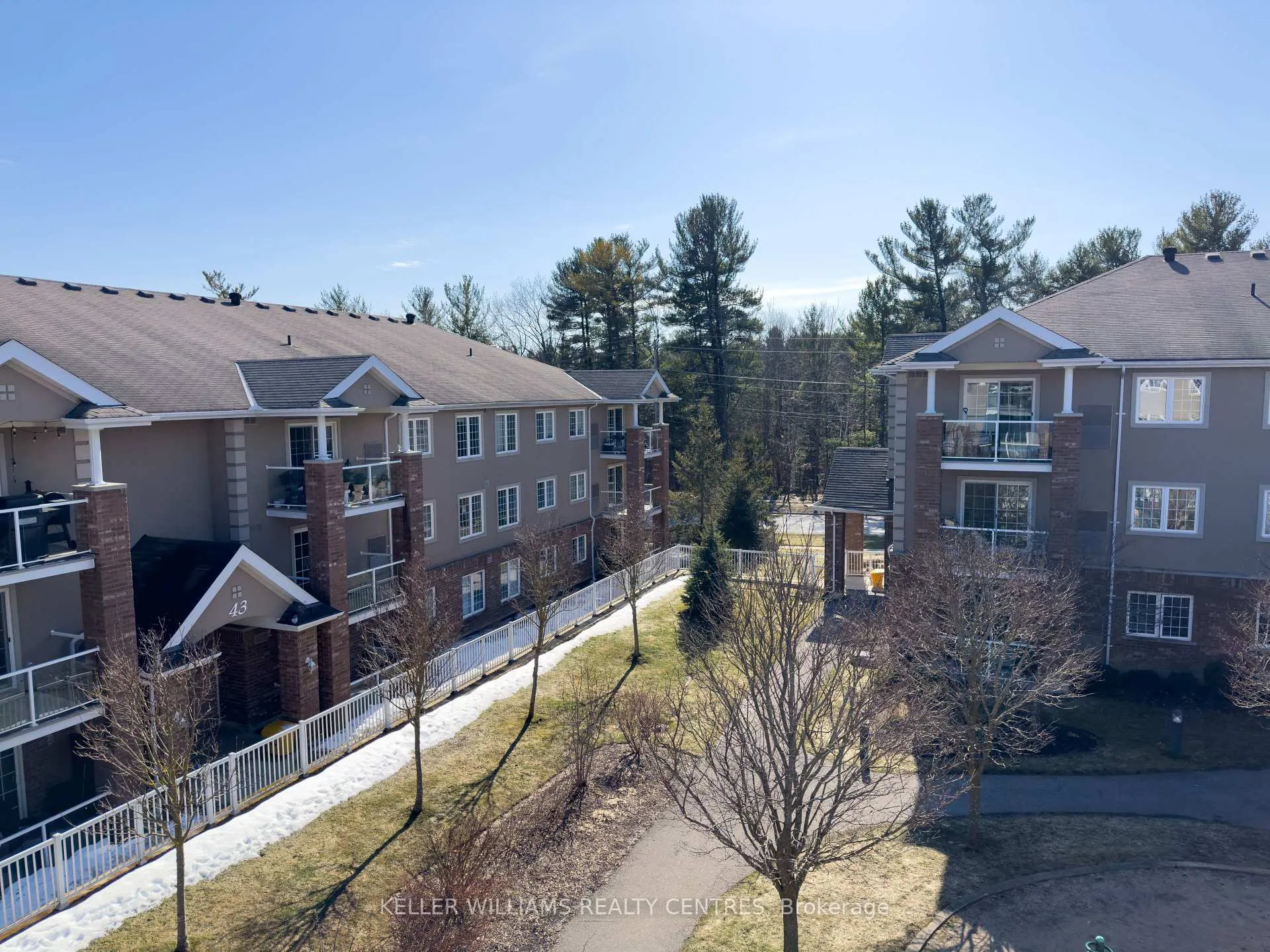 Photo 8 of Unit 26, 41 Coulter Street, Barrie, Bayfield — HOMEH