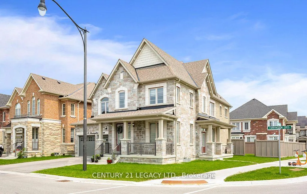 Photo 4 of 35 Farringdon Crescent, Brampton, Northwest Brampton — HOMEH