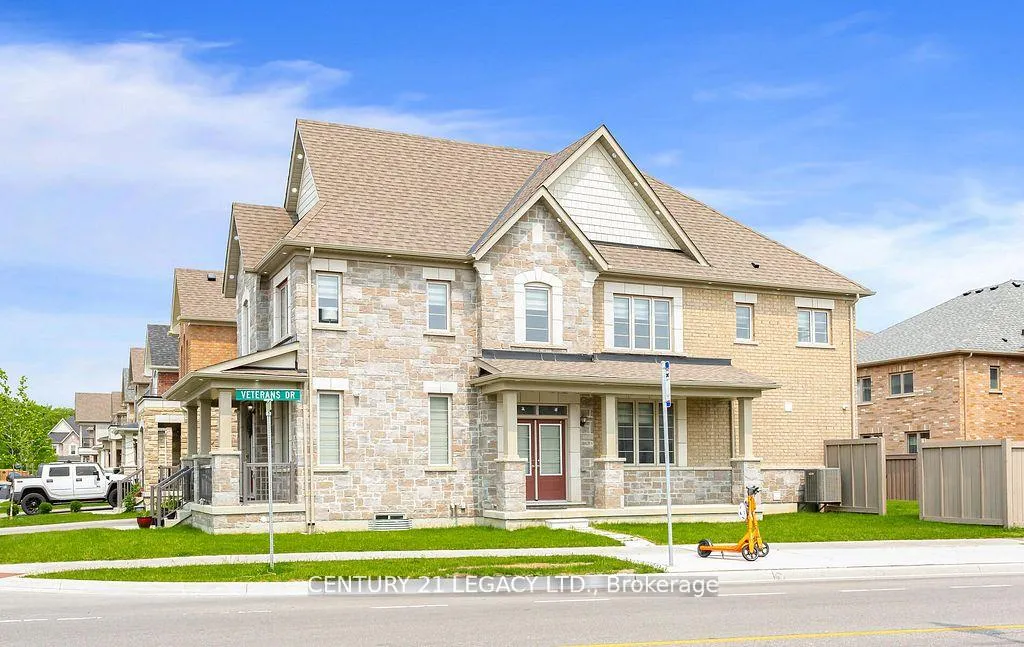 Photo 5 of 35 Farringdon Crescent, Brampton, Northwest Brampton — HOMEH