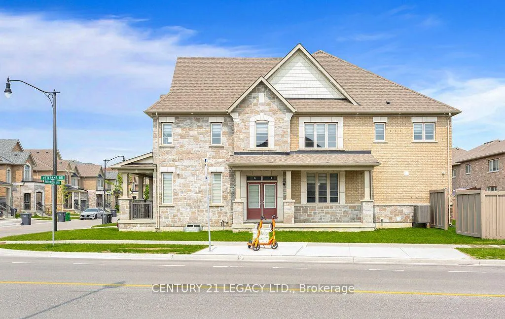Photo 6 of 35 Farringdon Crescent, Brampton, Northwest Brampton — HOMEH