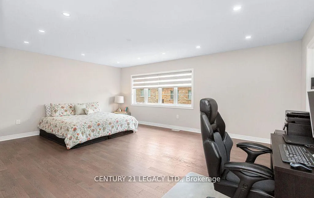 Photo 31 of 35 Farringdon Crescent, Brampton, Northwest Brampton — HOMEH