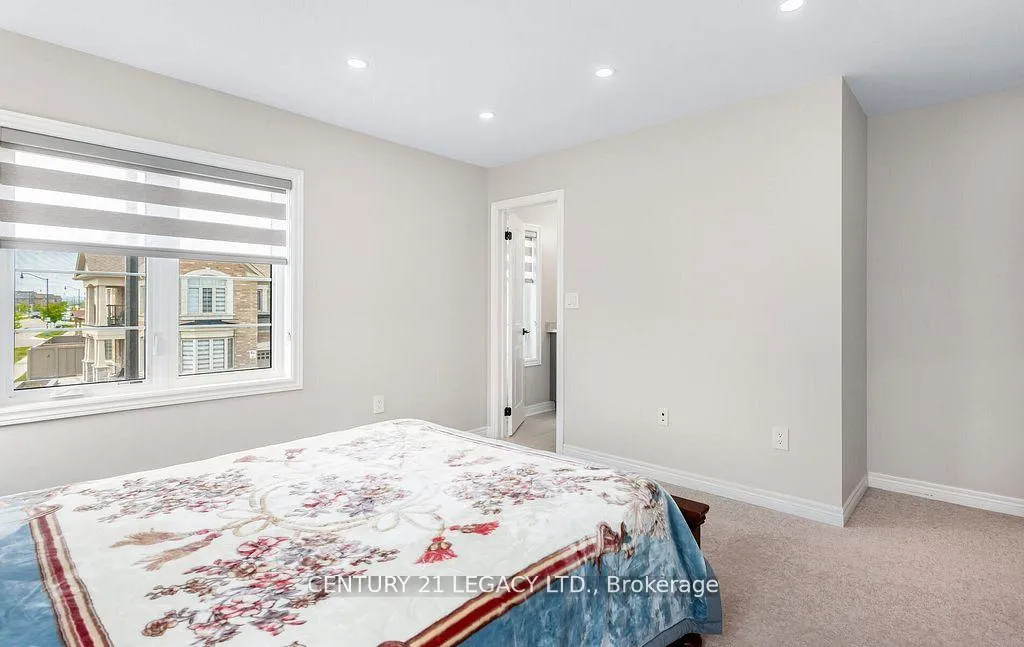 Photo 44 of 35 Farringdon Crescent, Brampton, Northwest Brampton — HOMEH