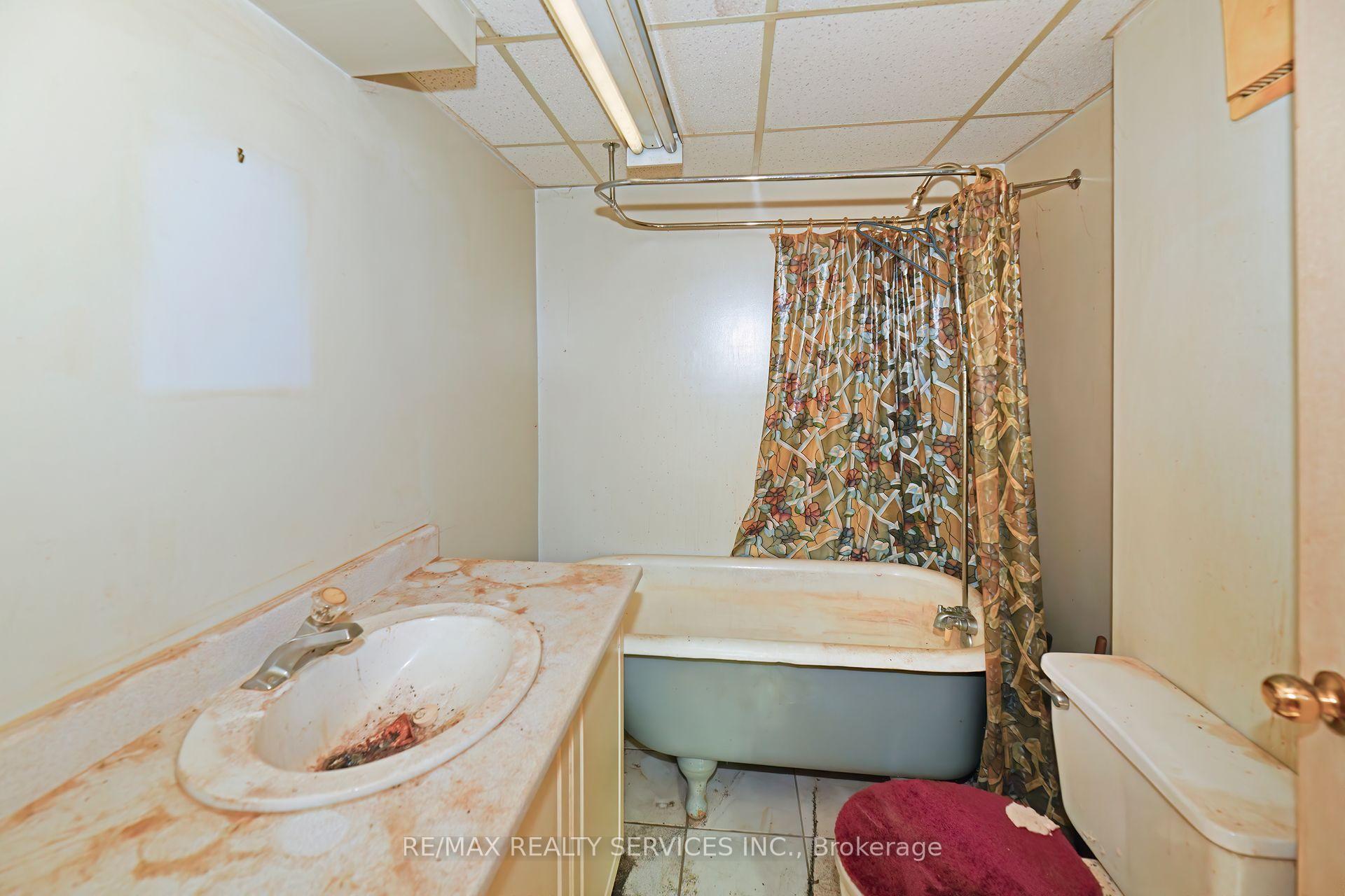 Photo 20 of 66 Gregory Road, Ajax, South East — HOMEH