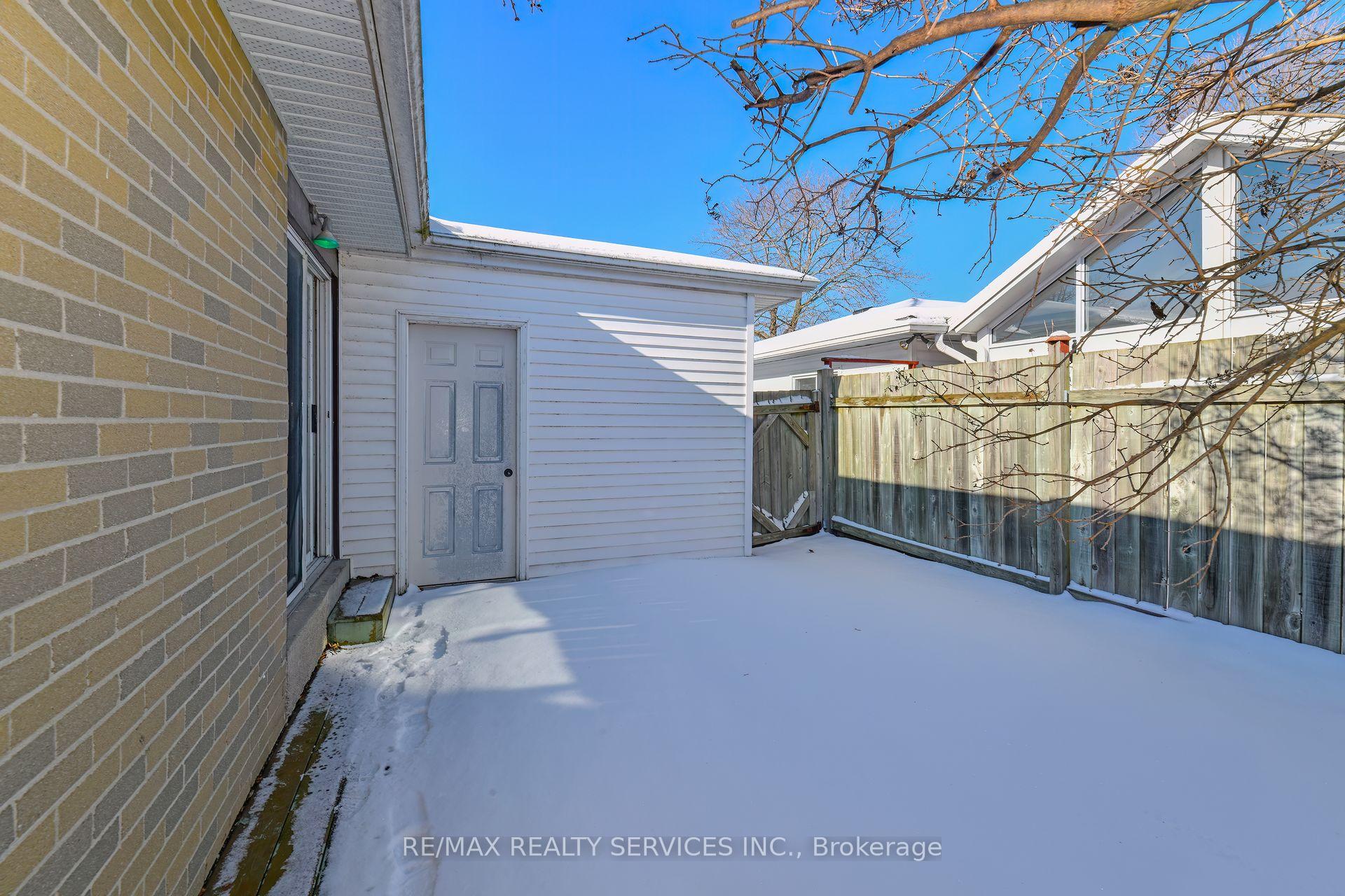 Photo 26 of 66 Gregory Road, Ajax, South East — HOMEH