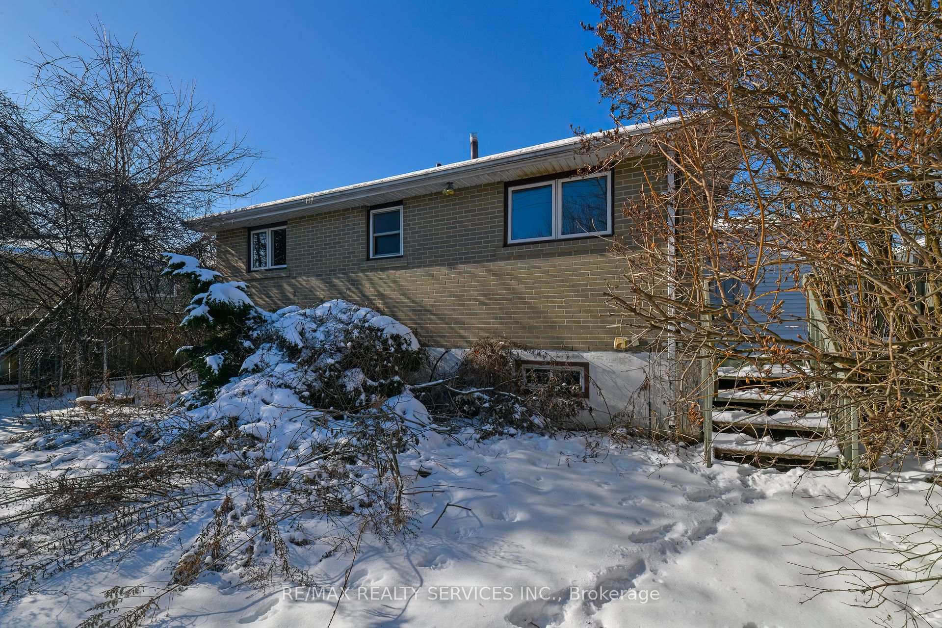 Photo 30 of 66 Gregory Road, Ajax, South East — HOMEH