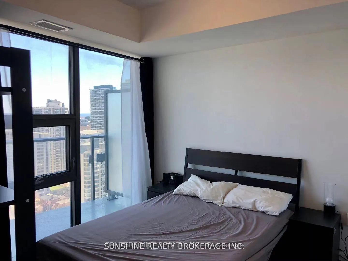Photo 9 of Unit 2113, 11 Wellesley Street W, Toronto, Bay Street Corridor — HOMEH