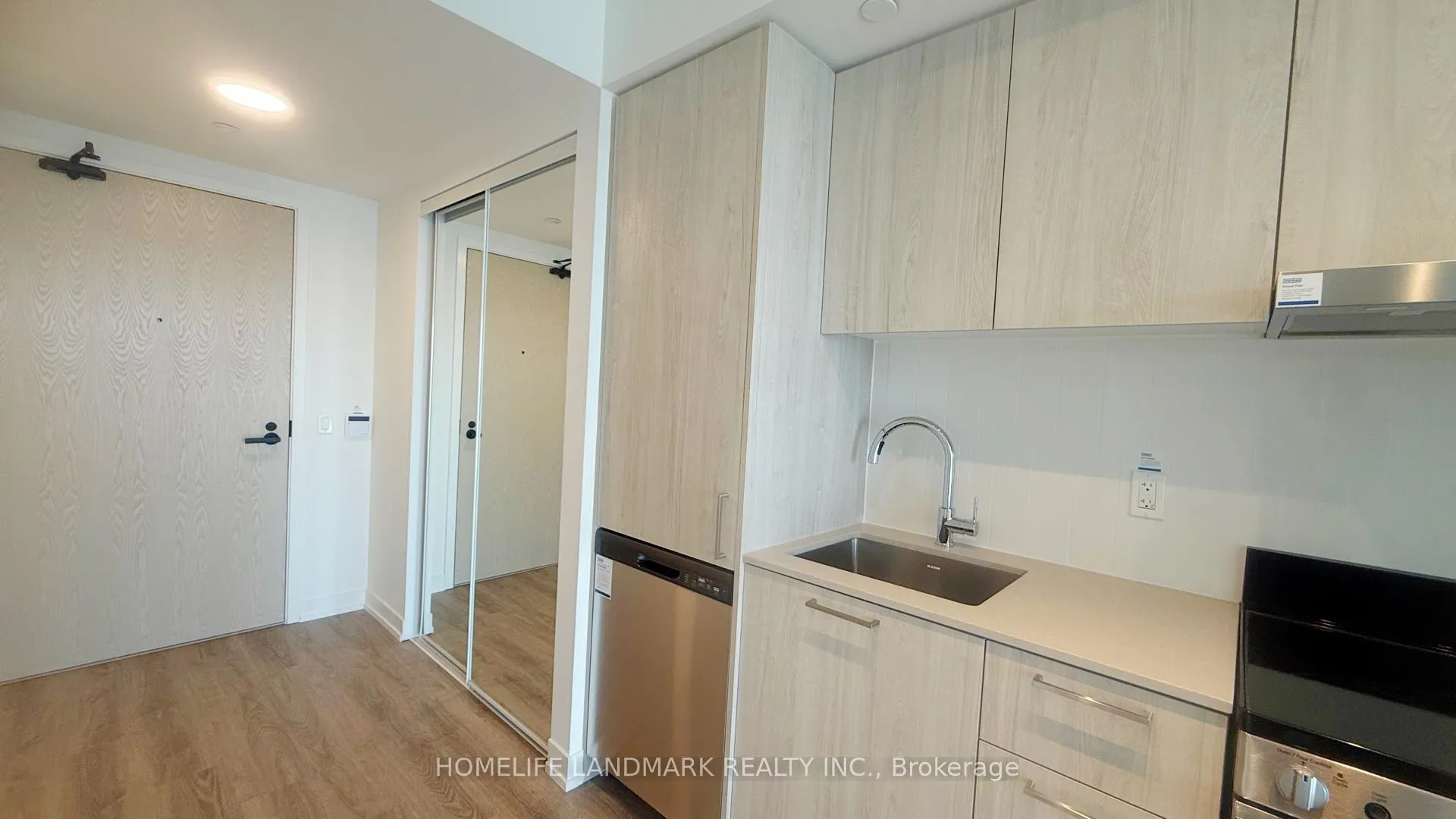 Photo 6 of Unit 3608, 195 Commerce Street, Vaughan, Vaughan Corporate Centre — HOMEH