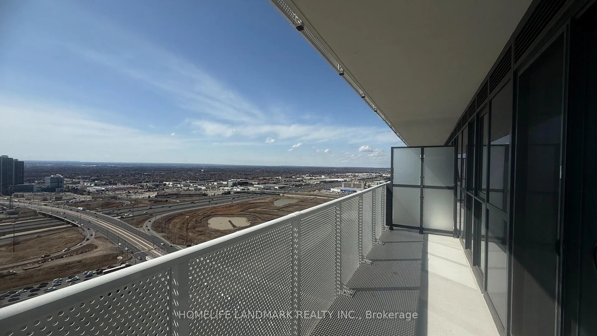 Photo 11 of Unit 3608, 195 Commerce Street, Vaughan, Vaughan Corporate Centre — HOMEH