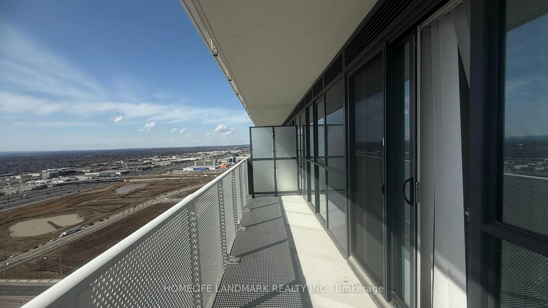 Photo 12 of Unit 3608, 195 Commerce Street, Vaughan, Vaughan Corporate Centre — HOMEH