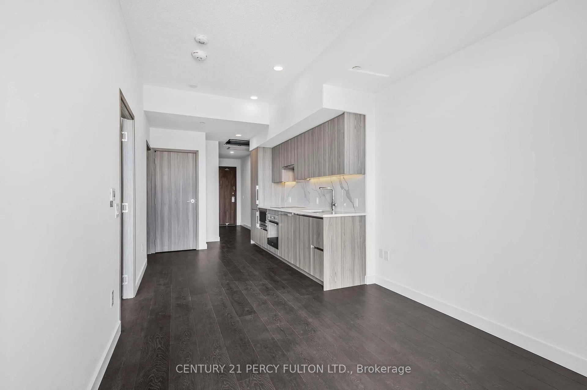 Photo 8 of Unit 5107, 3 Concord Cityplace Way, Toronto, Waterfront Communities — HOMEH