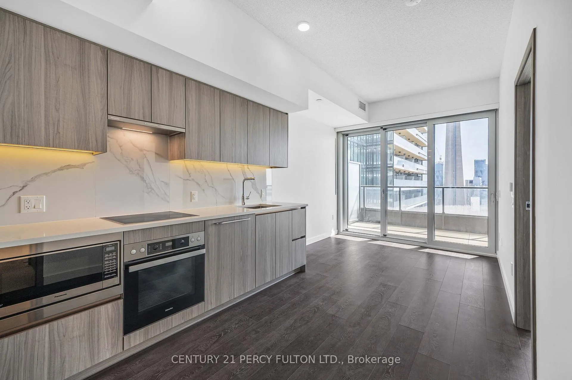 Photo 9 of Unit 5107, 3 Concord Cityplace Way, Toronto, Waterfront Communities — HOMEH