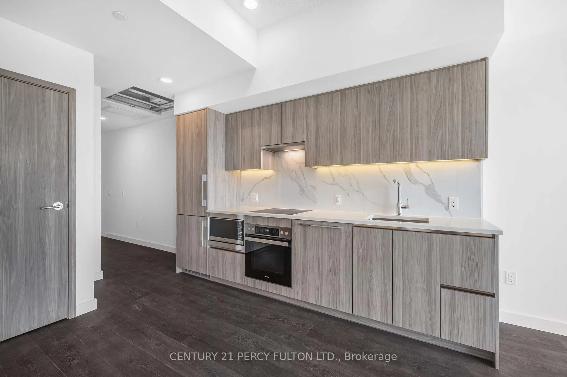Photo 10 of Unit 5107, 3 Concord Cityplace Way, Toronto, Waterfront Communities — HOMEH