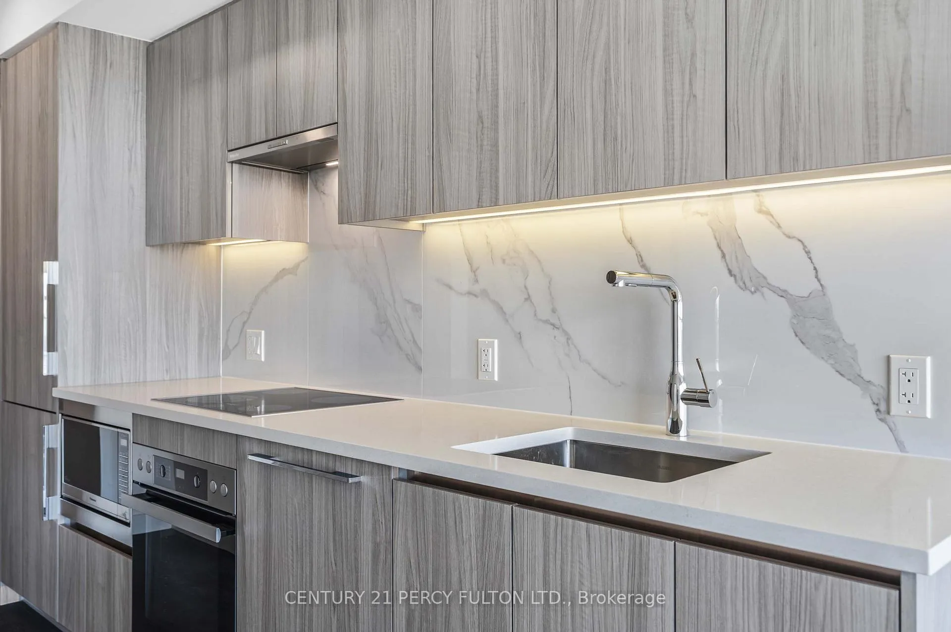 Photo 13 of Unit 5107, 3 Concord Cityplace Way, Toronto, Waterfront Communities — HOMEH