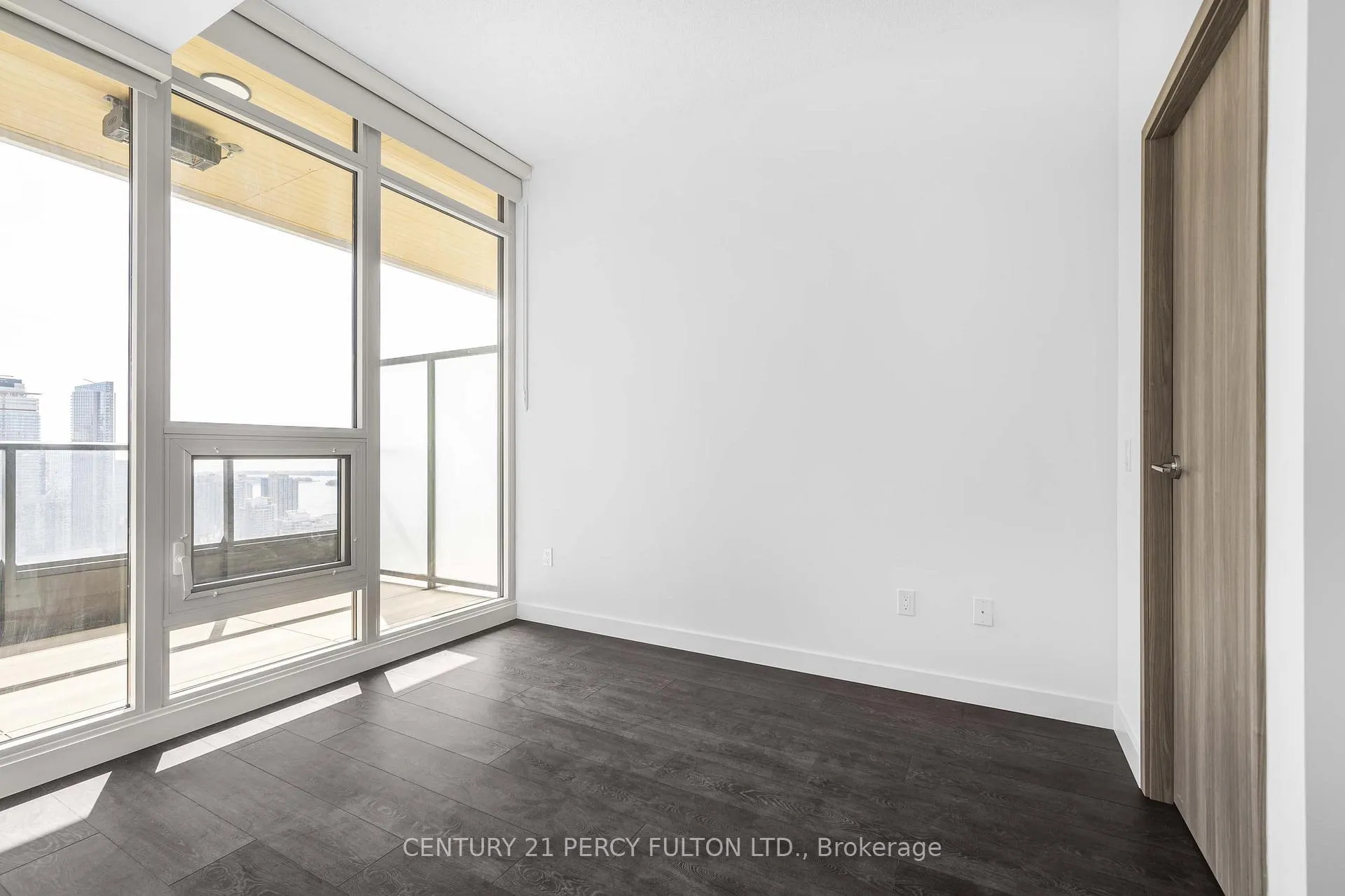 Photo 14 of Unit 5107, 3 Concord Cityplace Way, Toronto, Waterfront Communities — HOMEH