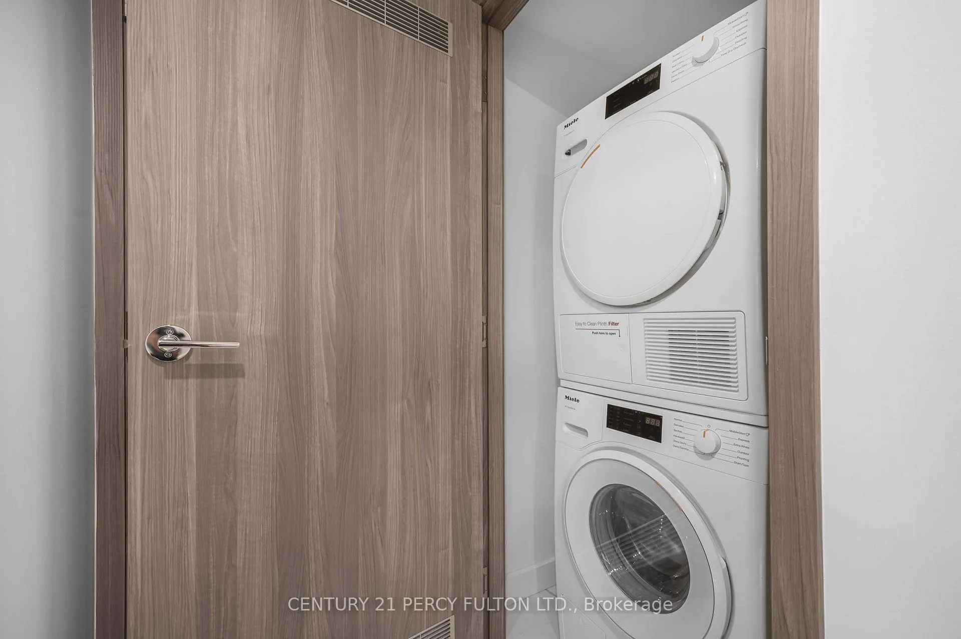Photo 20 of Unit 5107, 3 Concord Cityplace Way, Toronto, Waterfront Communities — HOMEH