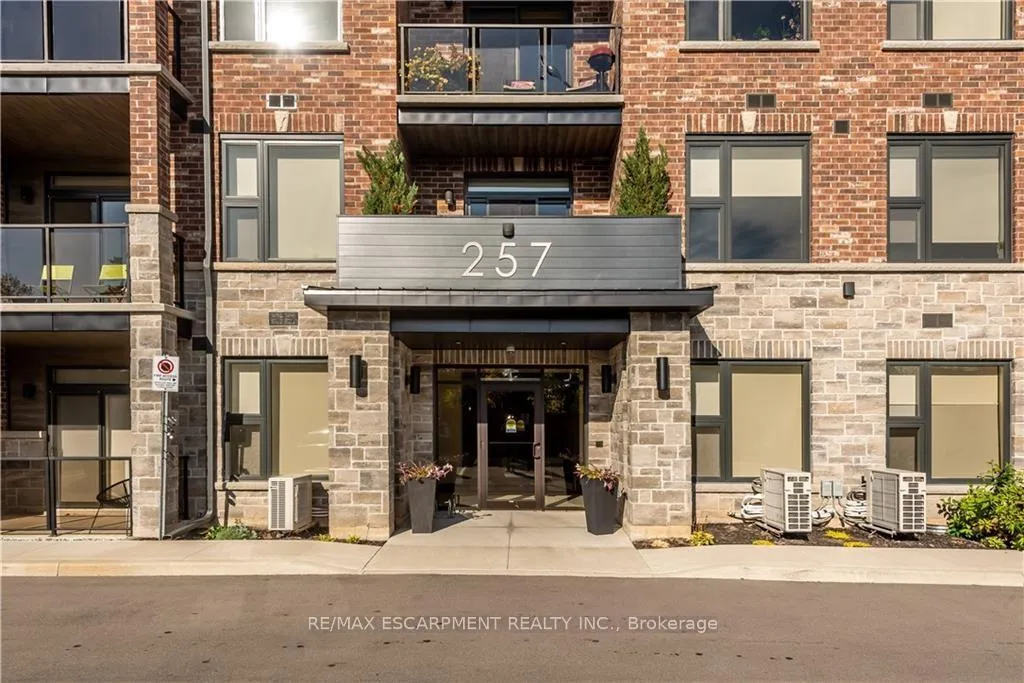 Photo 2 of Unit 302, 257 Millen Road, Hamilton, Stoney Creek — HOMEH