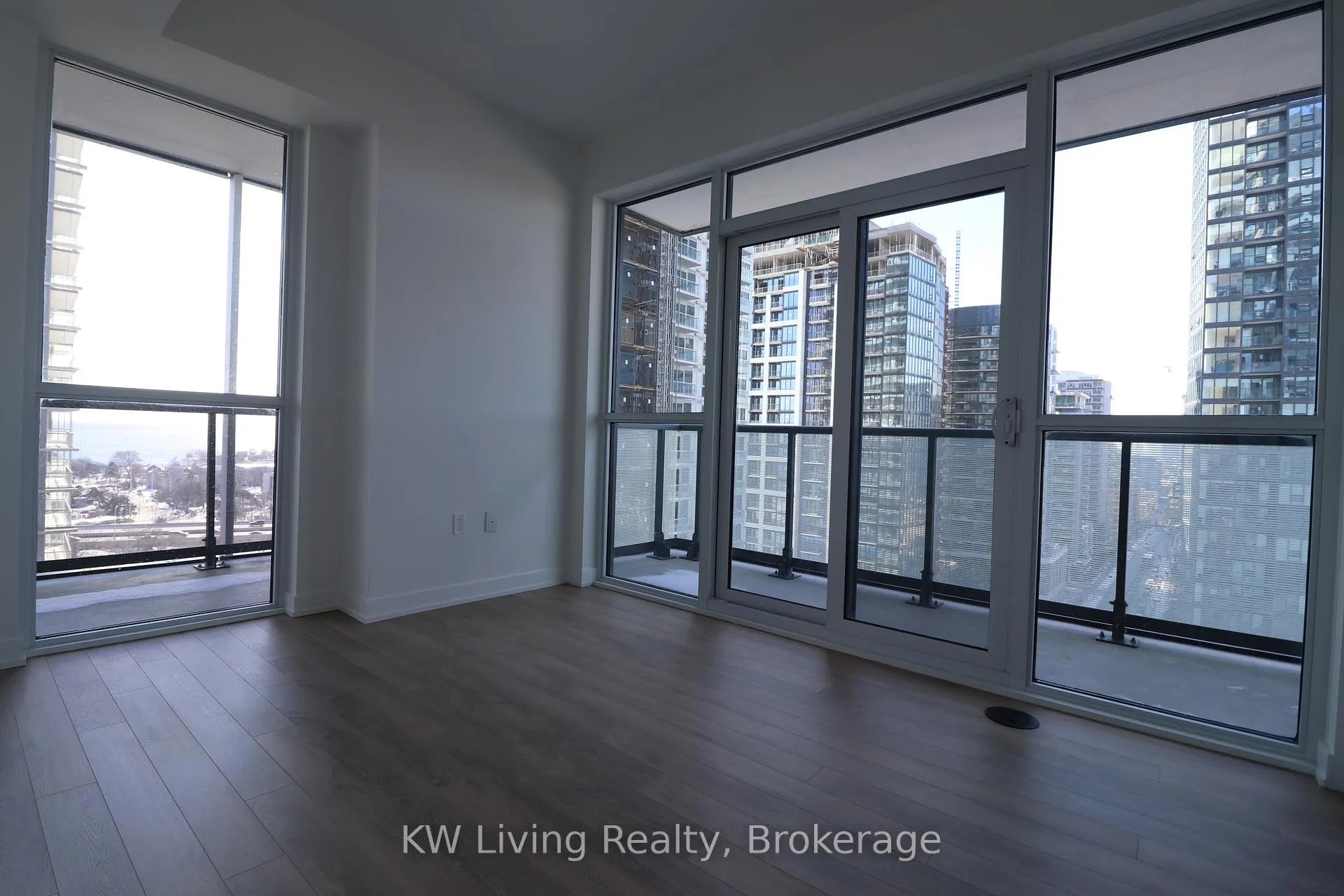 Photo 6 of Unit 1402, 50 Ordnance Street, Toronto, Niagara — HOMEH
