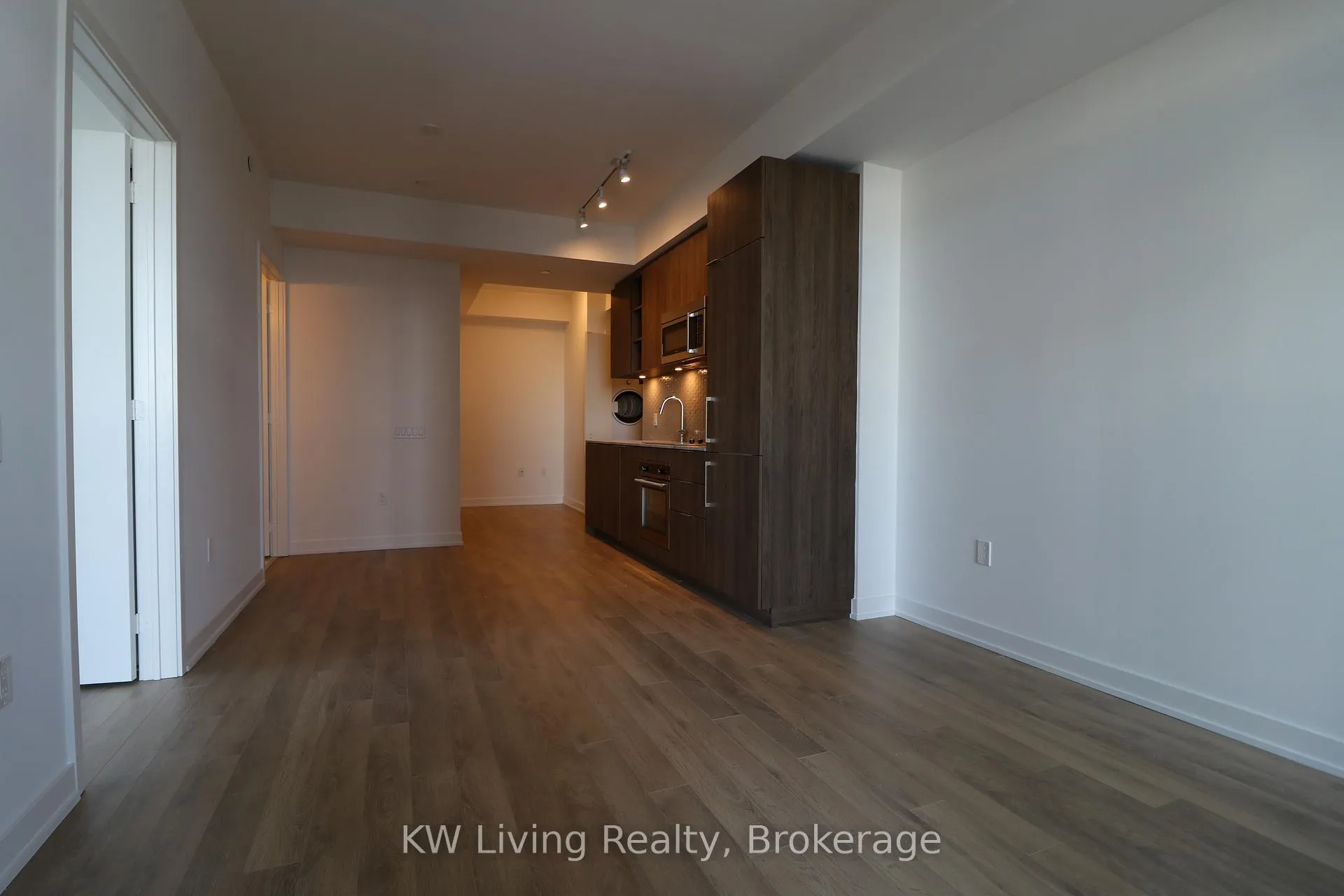 Photo 7 of Unit 1402, 50 Ordnance Street, Toronto, Niagara — HOMEH