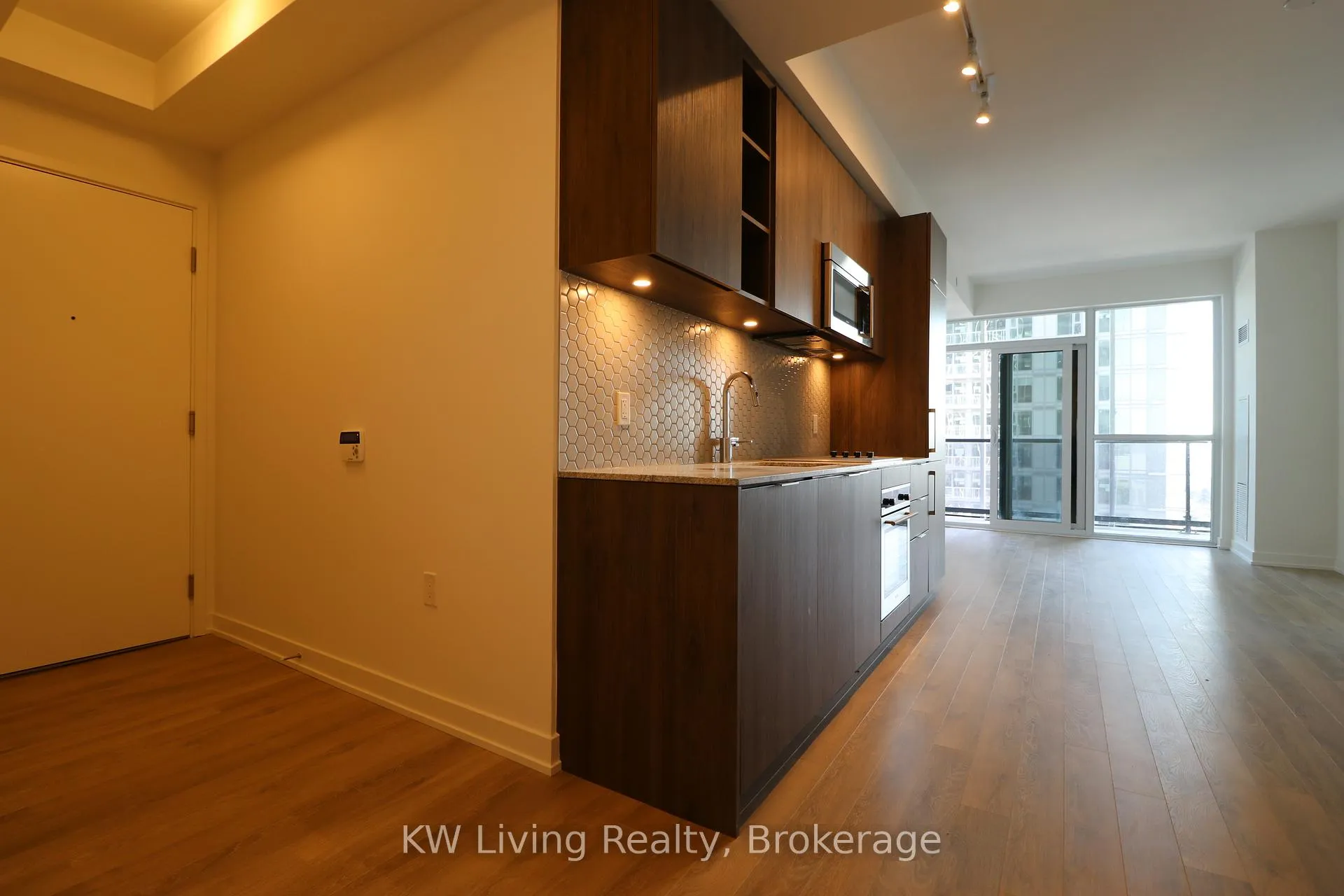 Photo 8 of Unit 1402, 50 Ordnance Street, Toronto, Niagara — HOMEH