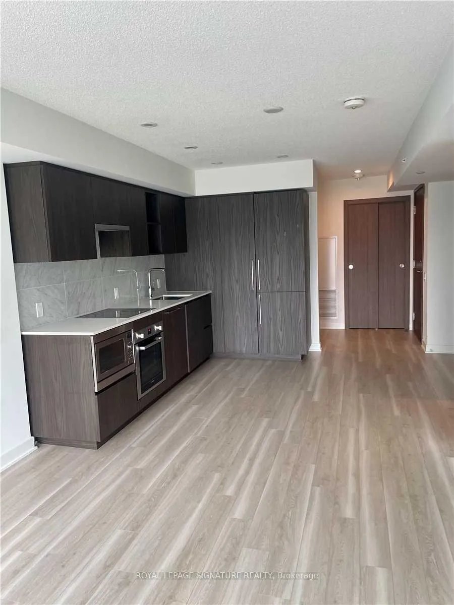 Photo 3 of Unit 1811, 17 Bathurst Street, Toronto, Waterfront Communities — HOMEH