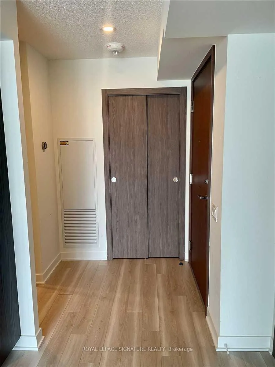 Photo 4 of Unit 1811, 17 Bathurst Street, Toronto, Waterfront Communities — HOMEH