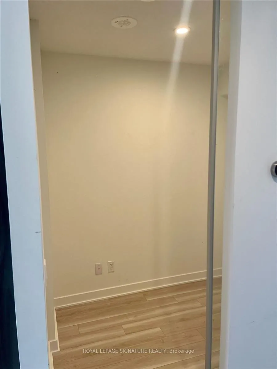 Photo 6 of Unit 1811, 17 Bathurst Street, Toronto, Waterfront Communities — HOMEH