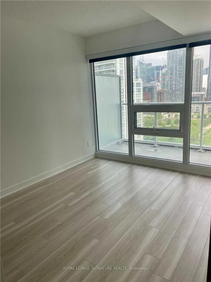 Photo 10 of Unit 1811, 17 Bathurst Street, Toronto, Waterfront Communities — HOMEH