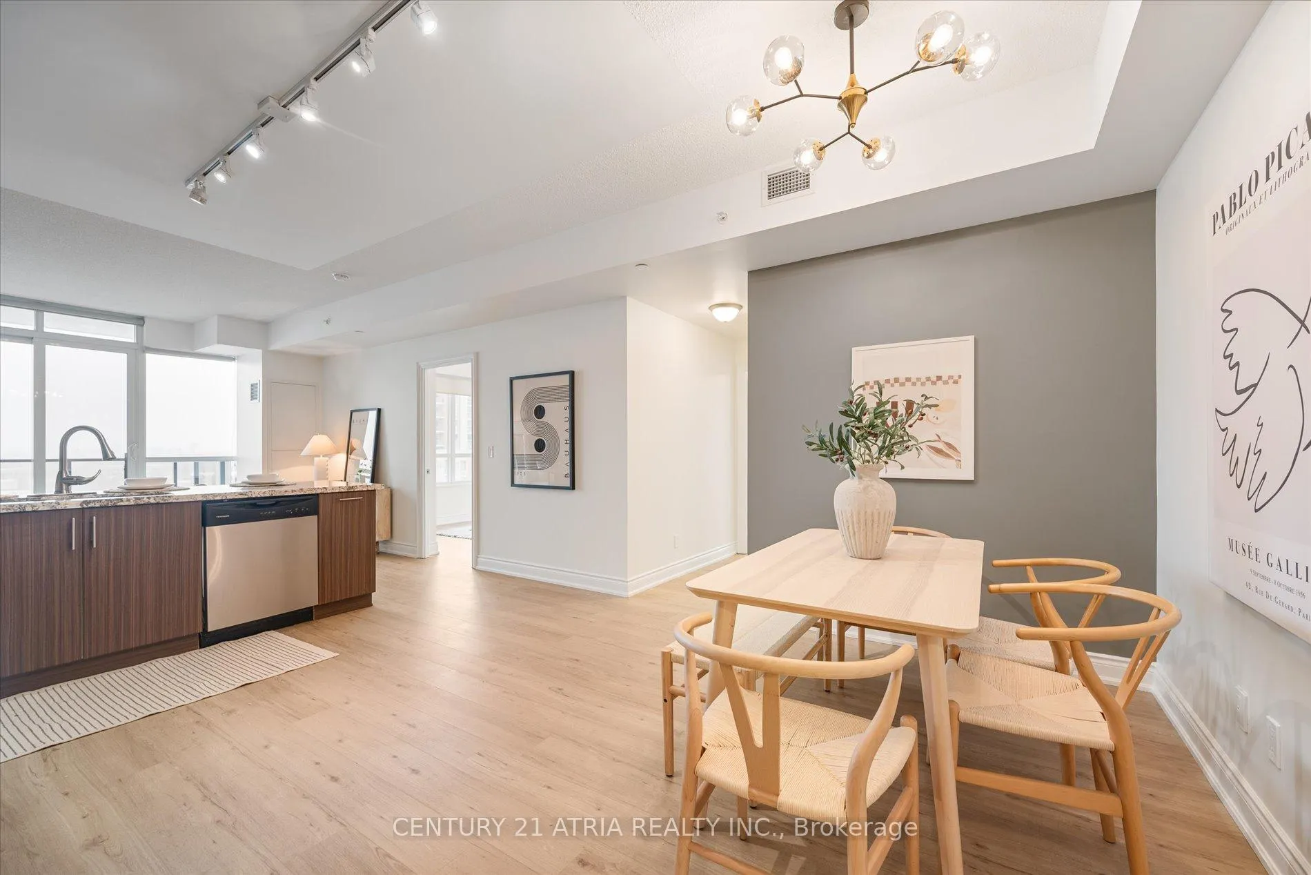 Photo 2 of Unit 808, 89 South Town Centre Boulevard, Markham, Unionville — HOMEH