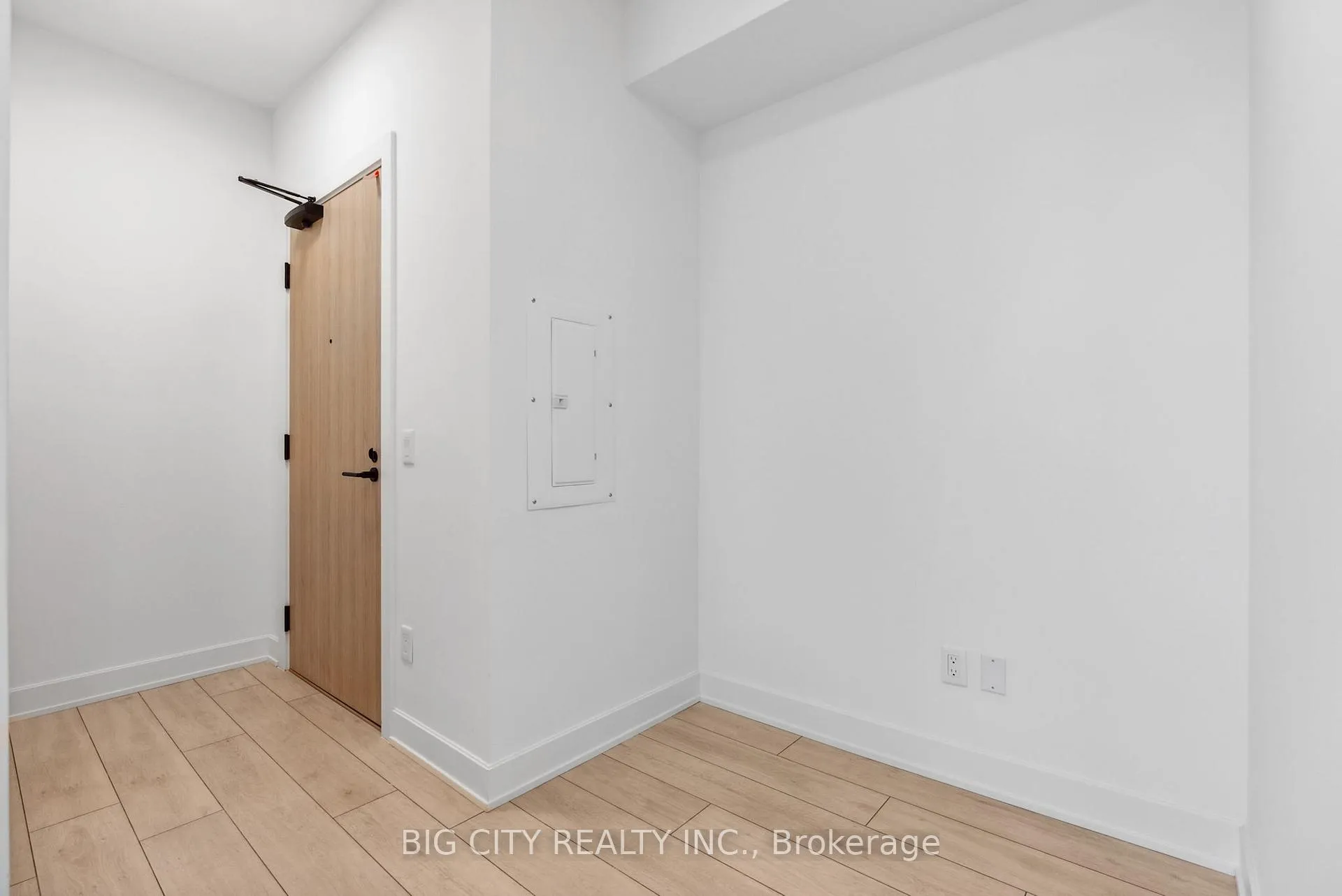 Photo 5 of Unit 1608, 15 Mercer Street, Toronto, Waterfront Communities — HOMEH