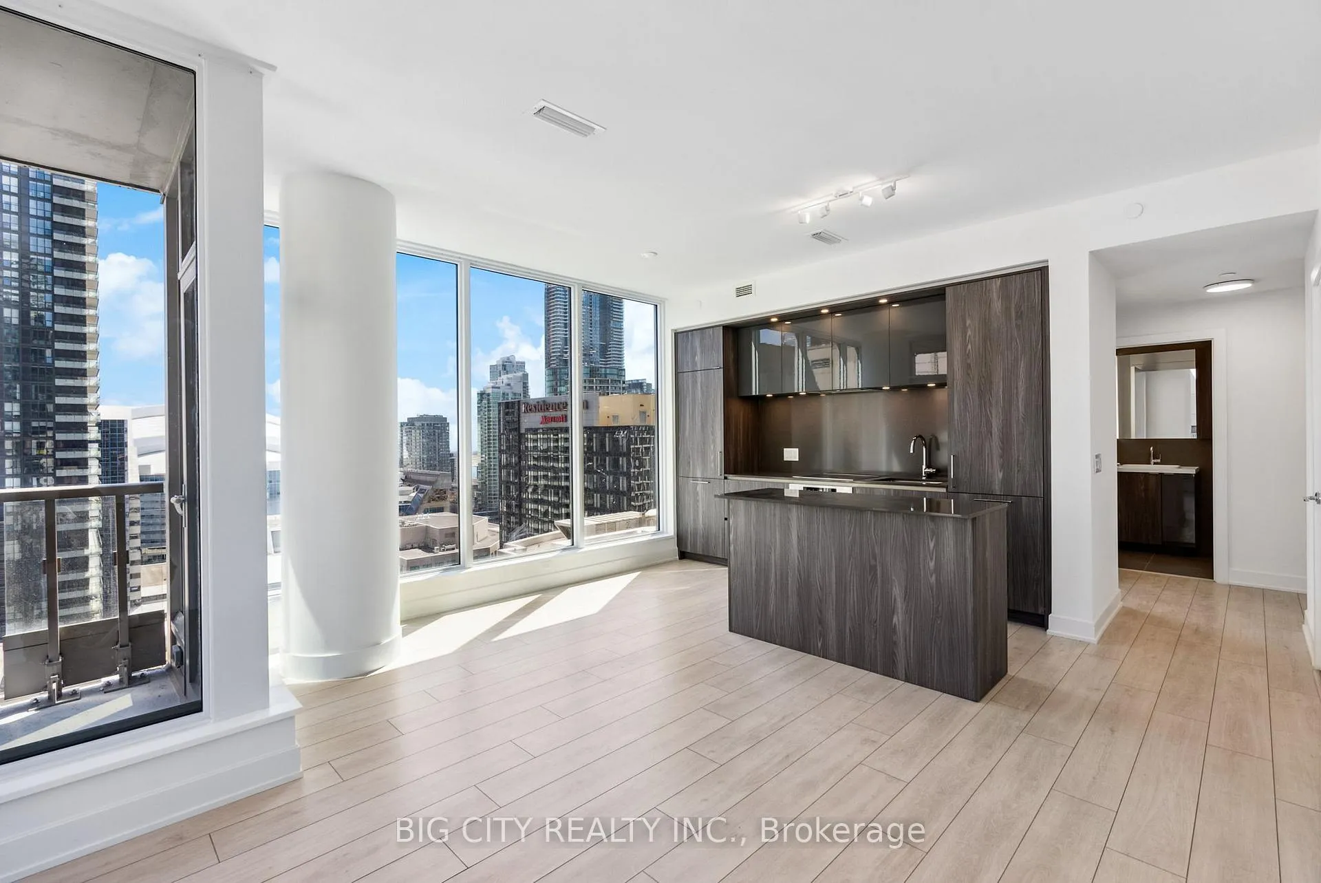 Photo 11 of Unit 1608, 15 Mercer Street, Toronto, Waterfront Communities — HOMEH