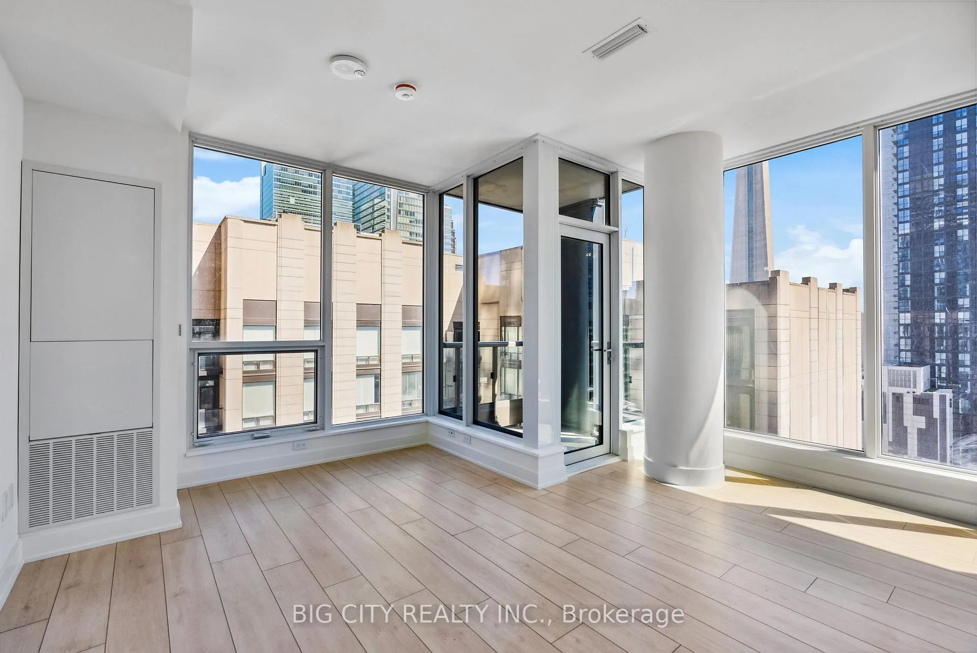 Photo 12 of Unit 1608, 15 Mercer Street, Toronto, Waterfront Communities — HOMEH