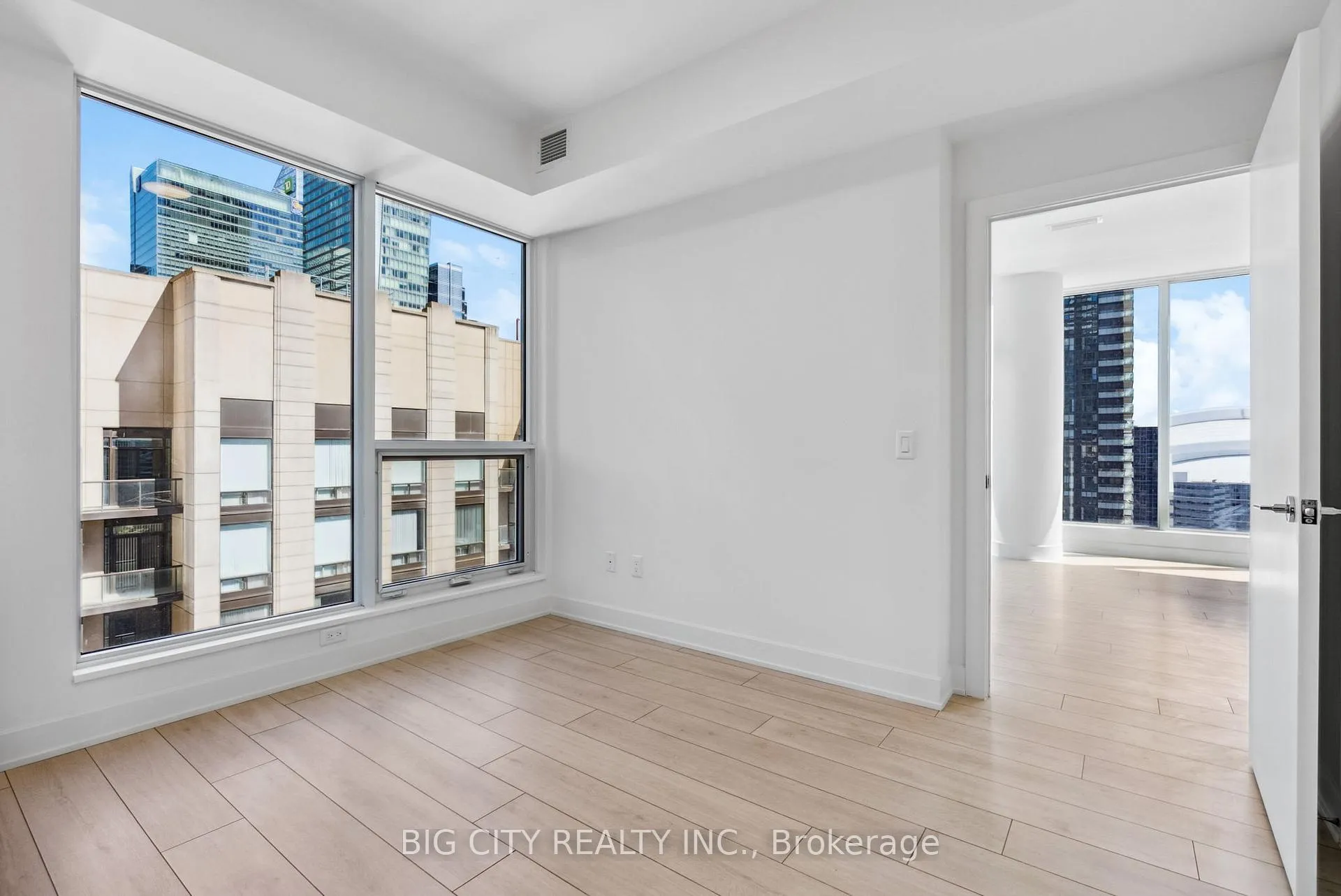 Photo 15 of Unit 1608, 15 Mercer Street, Toronto, Waterfront Communities — HOMEH
