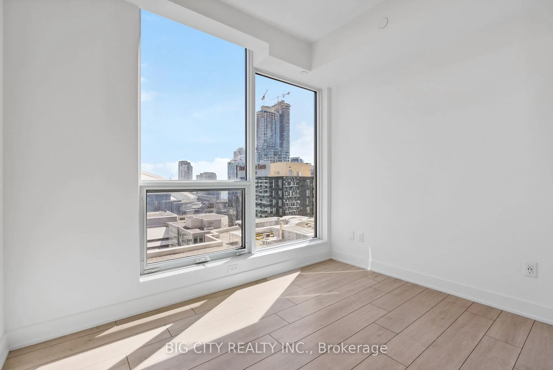 Photo 18 of Unit 1608, 15 Mercer Street, Toronto, Waterfront Communities — HOMEH