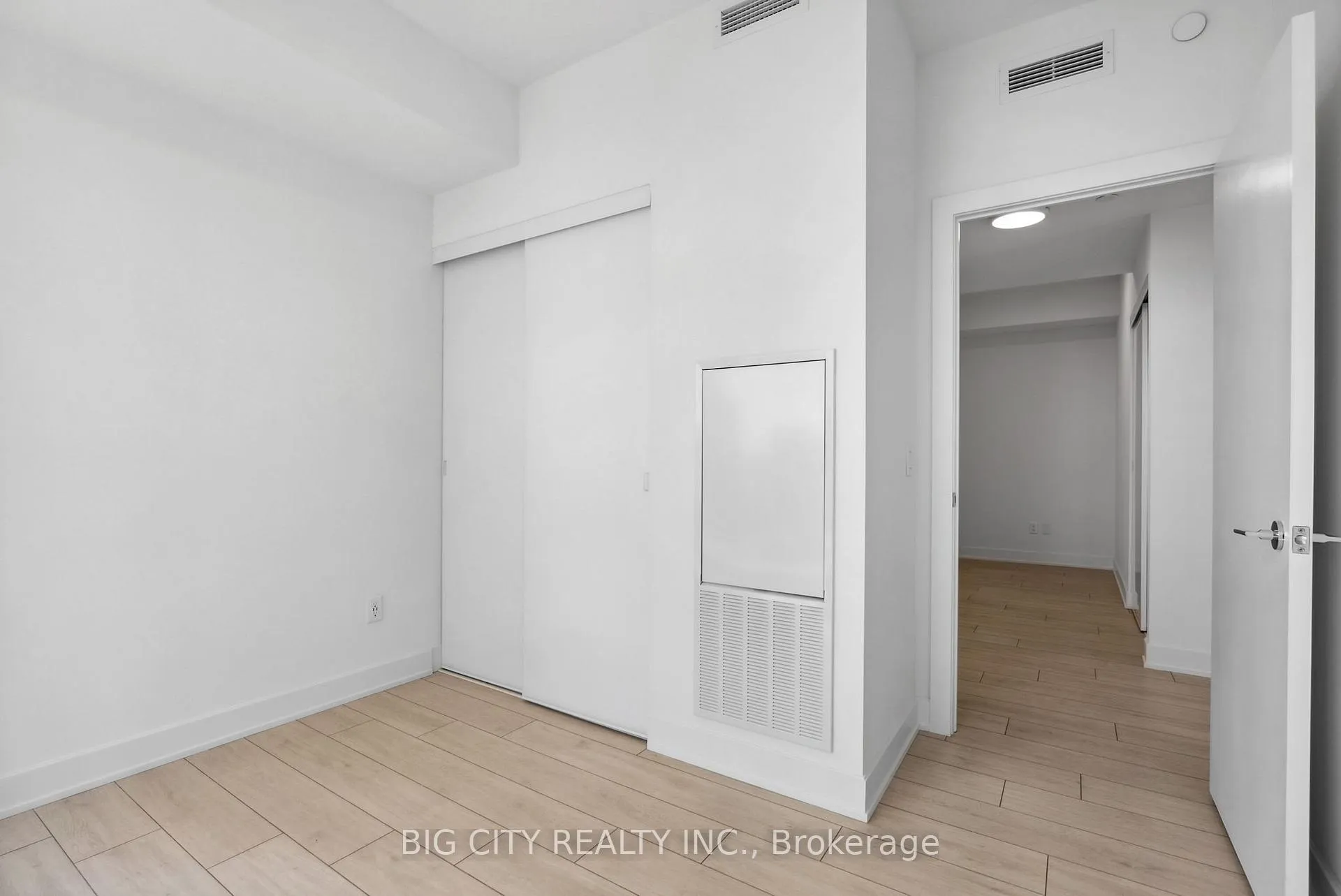 Photo 19 of Unit 1608, 15 Mercer Street, Toronto, Waterfront Communities — HOMEH