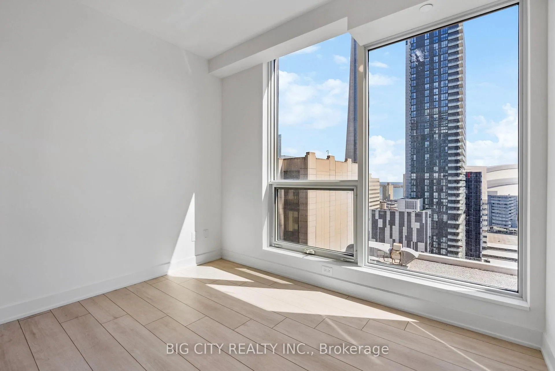Photo 20 of Unit 1608, 15 Mercer Street, Toronto, Waterfront Communities — HOMEH